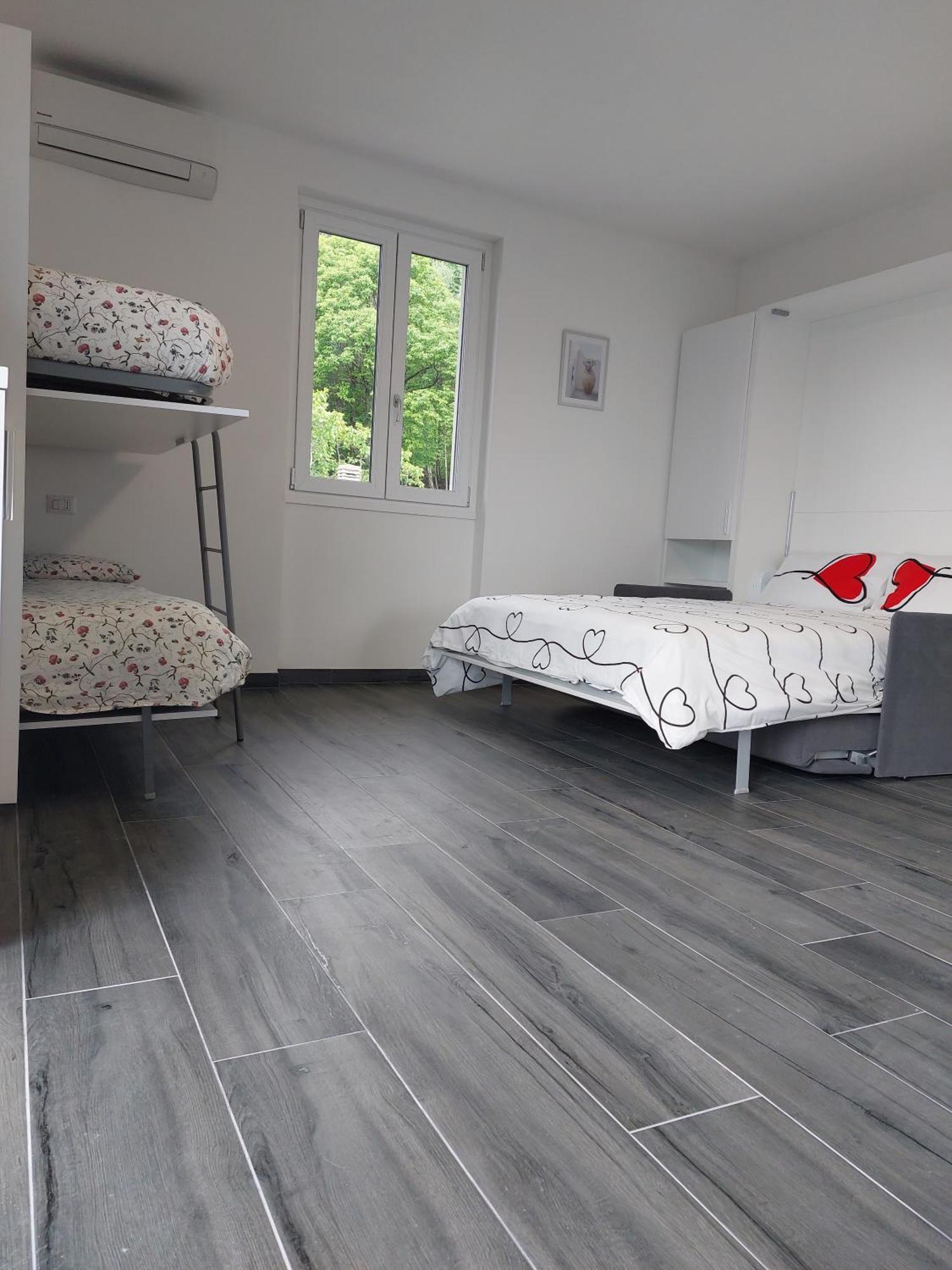Agriturismo Piccolo Paradiso Pianello Del Lario Bagian luar foto