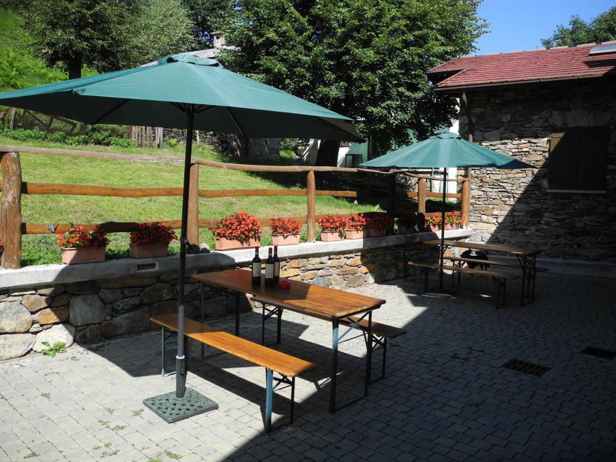 Agriturismo Piccolo Paradiso Pianello Del Lario Bagian luar foto