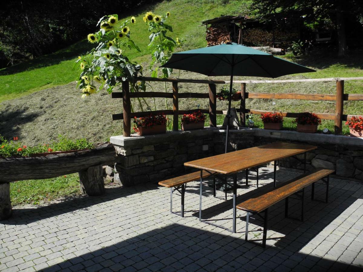 Agriturismo Piccolo Paradiso Pianello Del Lario Bagian luar foto