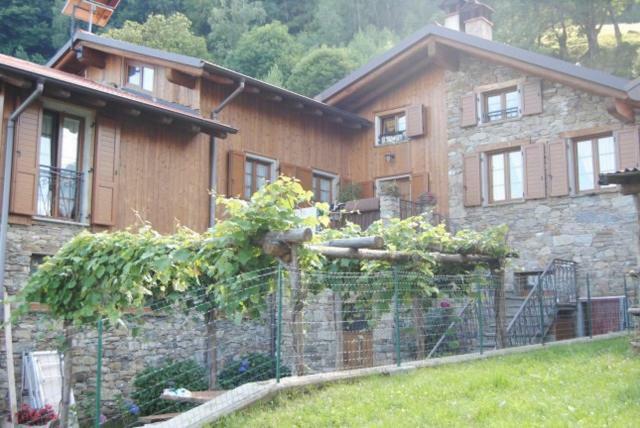 Agriturismo Piccolo Paradiso Pianello Del Lario Bagian luar foto