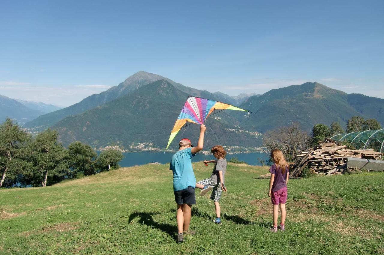 Agriturismo Piccolo Paradiso Pianello Del Lario Bagian luar foto