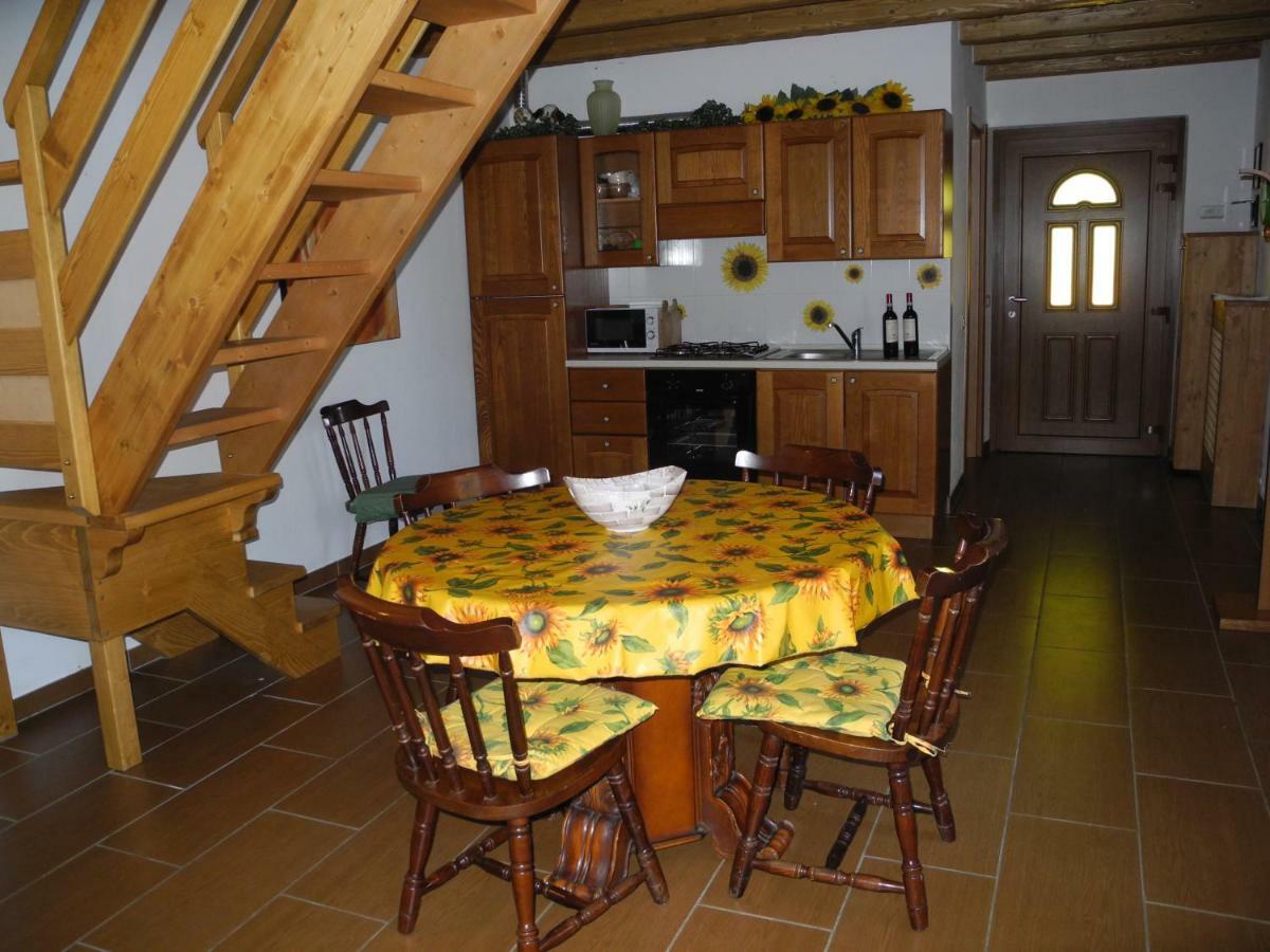 Agriturismo Piccolo Paradiso Pianello Del Lario Bagian luar foto